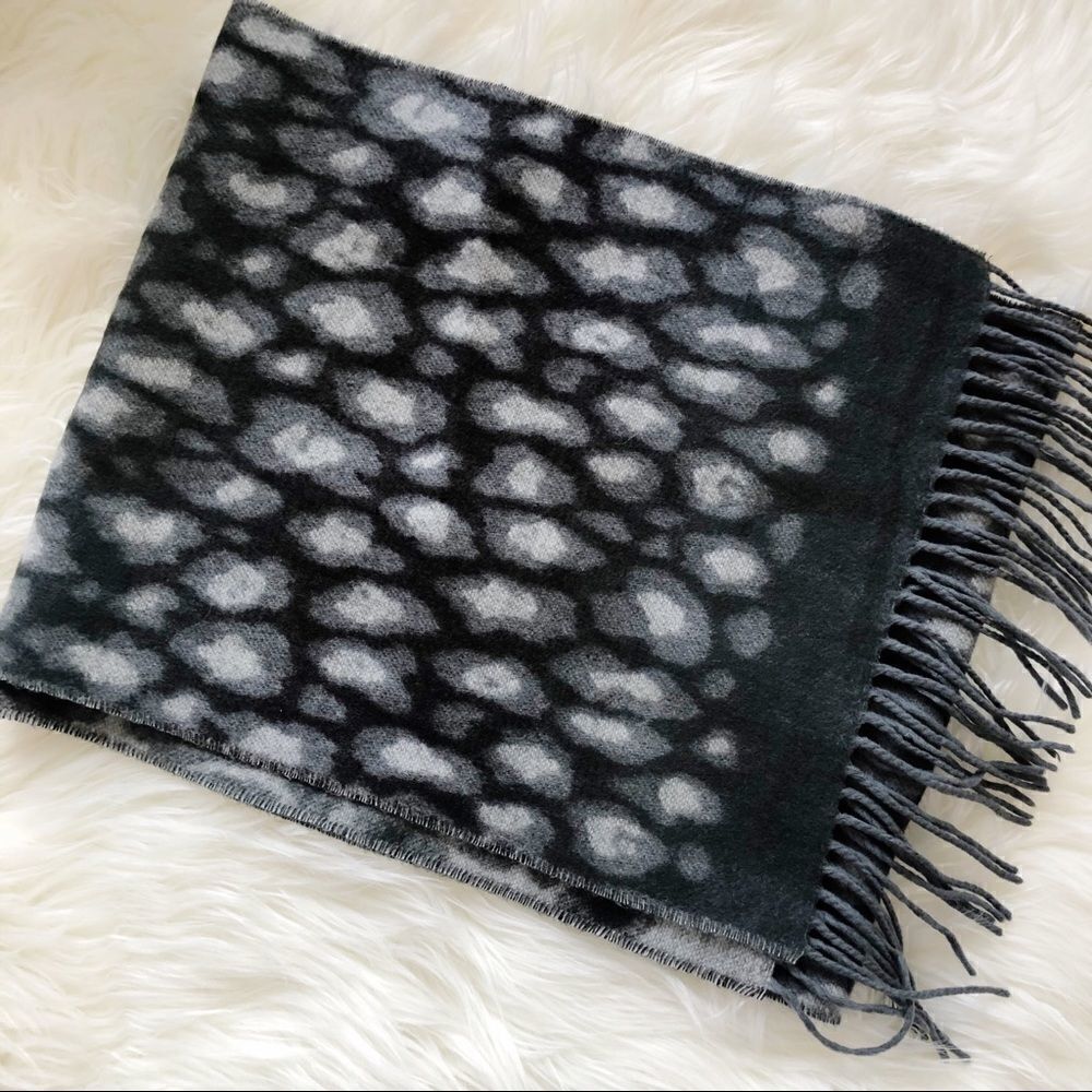 Croft & Barrow scarf - Picture 2 of 4